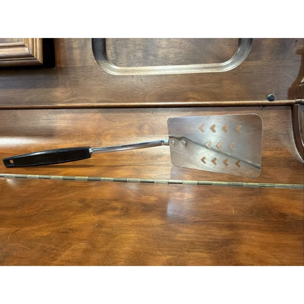 Vintage Ekco Spatula Metal Heart V Cutouts Black Hard Plastic Handle 13 In
